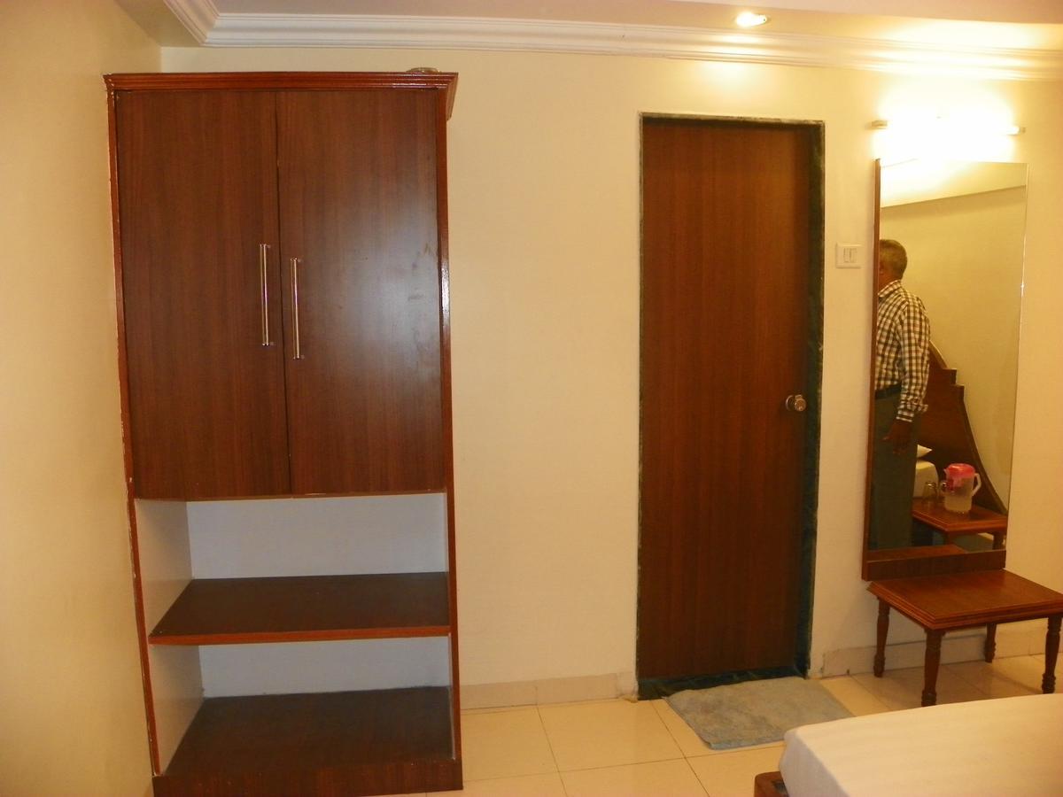 Hotel Rajdeep Púna Exteriér fotografie