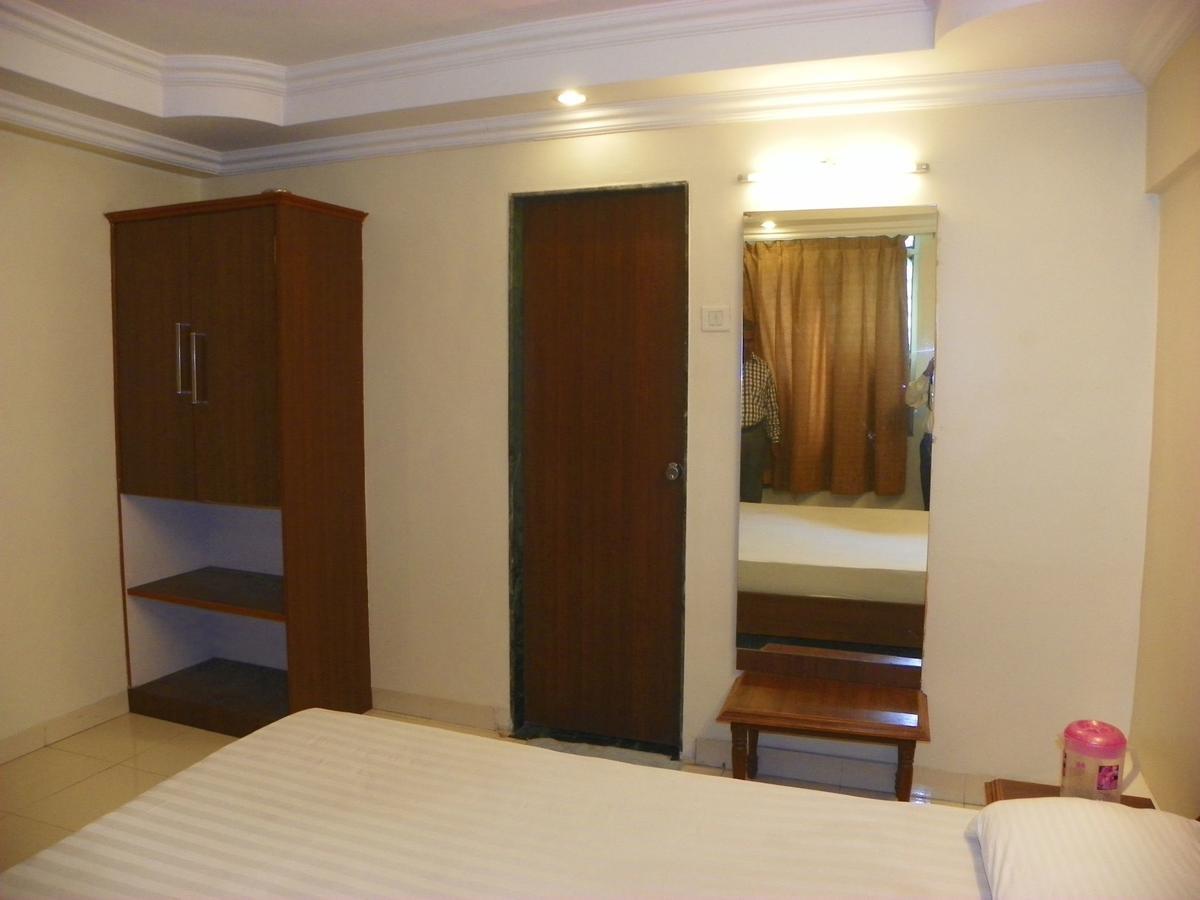 Hotel Rajdeep Púna Exteriér fotografie