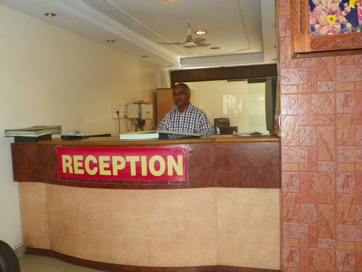 Hotel Rajdeep Púna Exteriér fotografie